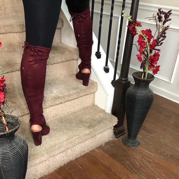 KNEE HIGH BOOTS - Picture 3 of 3